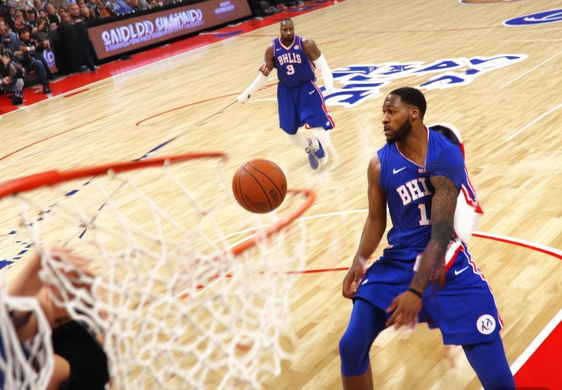 76人与猛龙巅峰对决：精彩赛事回顾与亮点解析(图3)